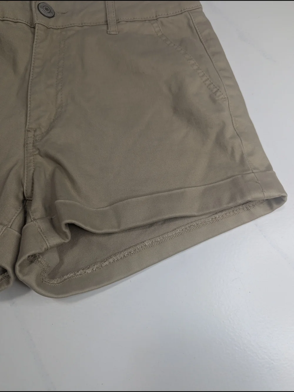 Aeropostale Aero High Rise Midi Shorts Khaki Tan Chino Cuffed Size 4